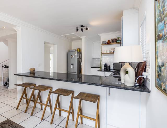 3 BEDROOM HOUSE TO LET IN BIG BAY
